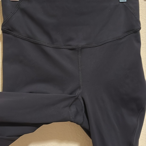 Lululemon Athletica 🍋Women’s Nulu Black Leggings Size 6 NWOT - Picture 5 of 9
